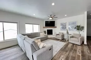 833 W Sunrise Cir, Garden City, UT 84028 - Photo 7