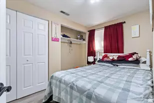 2067 E Gyrfalcon Ln, Sandy, UT 84092 - Photo 19