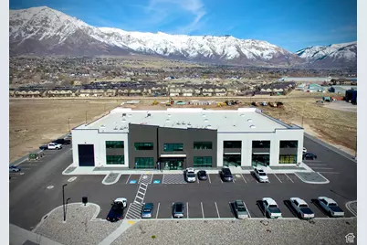 2724 N Rulon White Blvd #1A, Pleasant View, UT 84414 - Photo 11