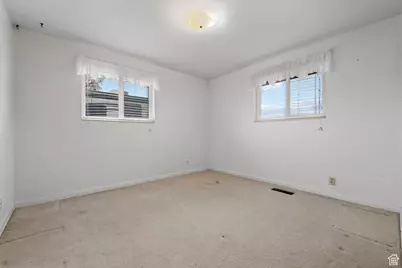 2921 W 1300 N, Clinton, UT 84015 - Photo 11