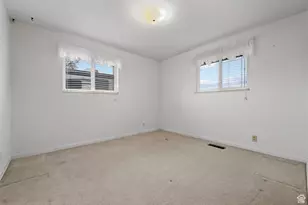 2921 W 1300 N, Clinton, UT 84015 - Photo 11