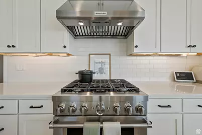 4784 W Juniper Bend Cir, Herriman, UT 84096 - Photo 9