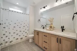 563 W Founders Blvd, Saratoga Springs, UT 84045 - Photo 27