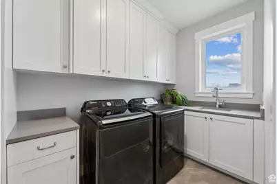 9227 N Horizon Dr, Eagle Mountain, UT 84005 - Photo 31