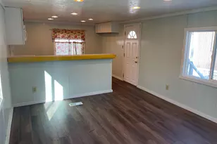 189 S Main St, Layton, UT 84041 - Photo 3