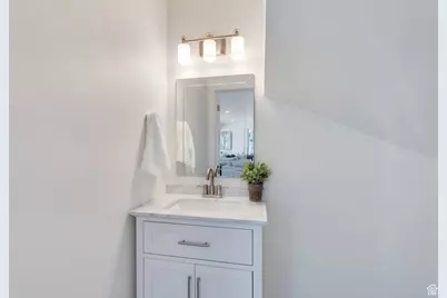 881 S 635 W, Orem, UT 84058 - Photo 39