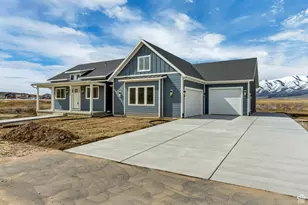 8077 N Bristle Cone Rd, Eagle Mountain, UT 84005 - Photo 1