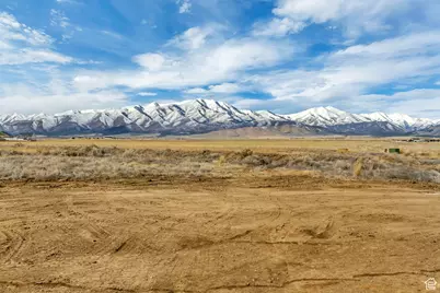 8077 N Bristle Cone Rd, Eagle Mountain, UT 84005 - Photo 45