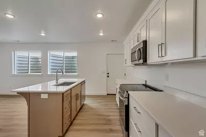 8077 N Bristle Cone Rd, Eagle Mountain, UT 84005 - Photo 31