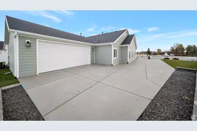 920 S 1700 W #1, Layton, UT 84041 - Photo 13