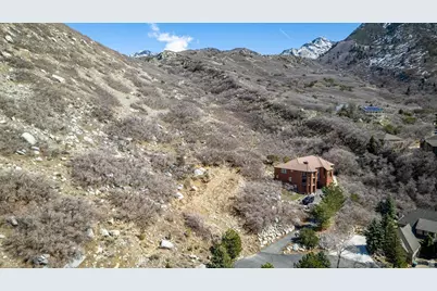 10480 S Seven Springs Cir #23, Sandy, UT 84092 - Photo 5