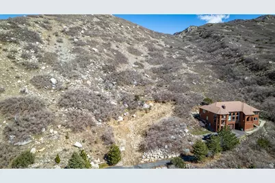 10480 S Seven Springs Cir #23, Sandy, UT 84092 - Photo 17