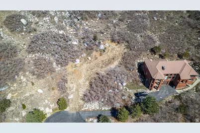 10480 S Seven Springs Cir #23, Sandy, UT 84092 - Photo 3