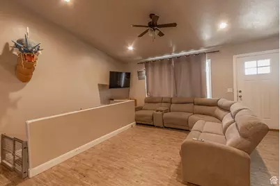 660 E 400 N, Spring City, UT 84662 - Photo 3