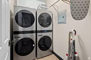 98 E Mt Peale Dr, Moab, UT 84532 - Photo 37