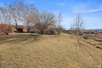 98 E Mt. Peale Dr, Moab, UT 84532 - Photo 49