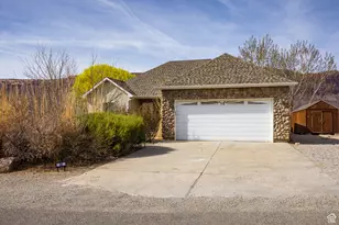 98 E Mt Peale Dr, Moab, UT 84532 - Photo 39