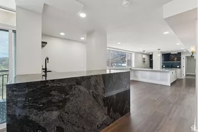 875 S Donner Way 1506 Way #1506, Salt Lake City, UT 84108 - Photo 13