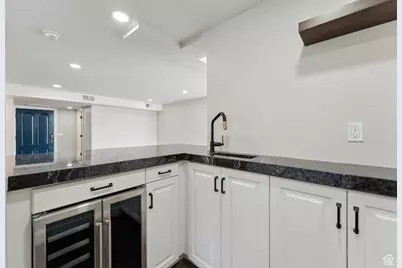 875 S Donner Way 1506 Way #1506, Salt Lake City, UT 84108 - Photo 17