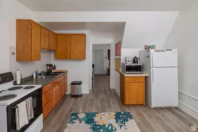 263 W Center St, Logan, UT 84321 - Photo 19