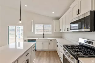 2329 E Woodbury Ln, Eagle Mountain, UT 84005 - Photo 11