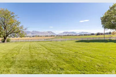 1050 S 200 W, Wellsville, UT 84339 - Photo 29