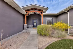 284 W McGill Blvd, Moab, UT 84532 - Photo 3