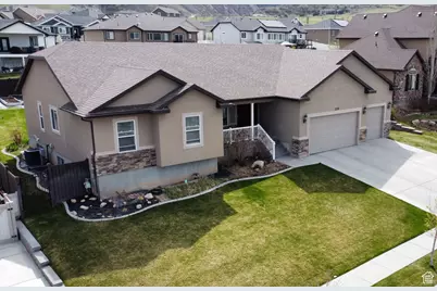 379 S 1370 E, Tooele, UT 84074 - Photo 41