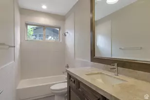 15724 S Rolling Bluff Dr, Draper, UT 84020 - Photo 17