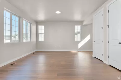 6624 W Prairie Fire Ln, Herriman, UT 84096 - Photo 7