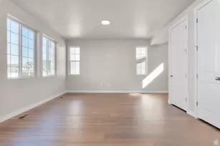 6624 W Prairie Fire Ln, Herriman, UT 84096 - Photo 7