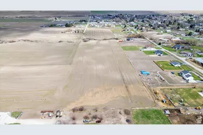 362 W 200 N #8, Newton, UT 84327 - Photo 5