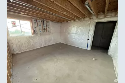 2405 W 3200 N, Farr West, UT 84404 - Photo 19