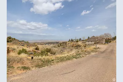 3290 W Foothill Dr #90, Vernal, UT 84078 - Photo 15