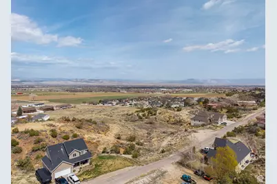 3290 W Foothill Dr #90, Vernal, UT 84078 - Photo 11