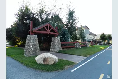 625 N Lochwood Vw #81, Garden City, UT 84028 - Photo 7