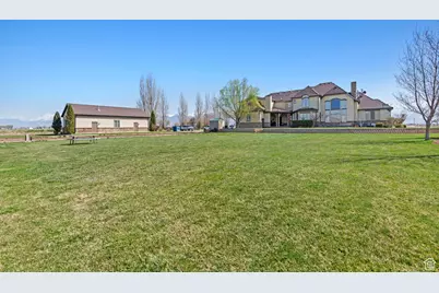 6612 S 3200 W, Benjamin, UT 84660 - Photo 11