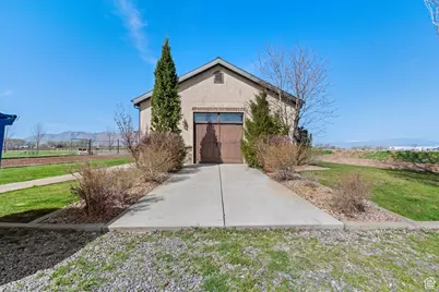 6612 S 3200 W, Benjamin, UT 84660 - Photo 11