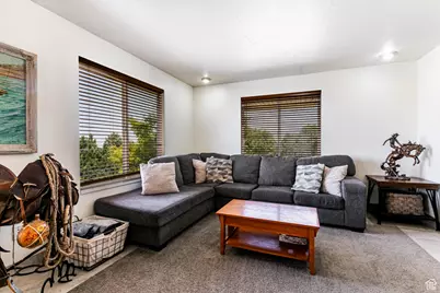 702 S Elk Meadow Loop, Tooele, UT 84074 - Photo 5