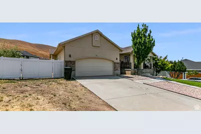 702 S Elk Meadow Loop, Tooele, UT 84074 - Photo 3