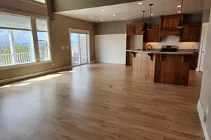 1075 Grandview Dr, Providence, UT 84332 - Photo 15