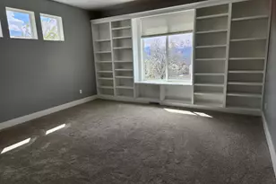 1075 Grandview Dr, Providence, UT 84332 - Photo 13