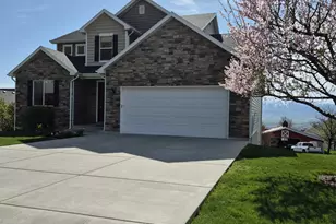 1075 Grandview Dr, Providence, UT 84332 - Photo 9