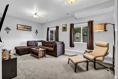 5791 S 3260 W, Roy, UT 84067 - Photo 9