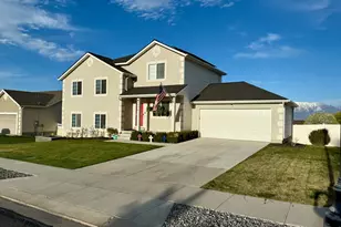 4076 S Mountain Moon Dr, Saratoga Springs, UT 84045 - Photo 3