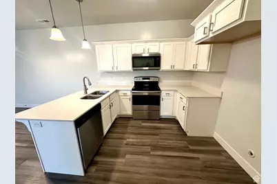 1813 W Newcastle Ln #303, Saratoga Springs, UT 84045 - Photo 9