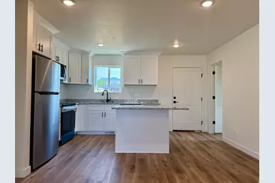 294 E 600 N, Tooele, UT 84074 - Photo 7