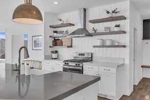 2948 S Puddle Ln, Saratoga Springs, UT 84045 - Photo 7