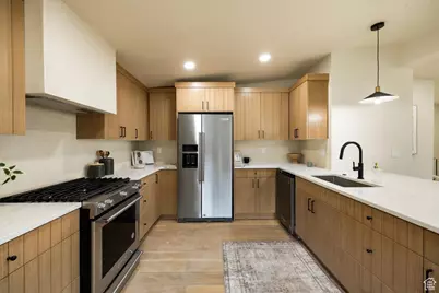 1825 S 2600 E, Salt Lake City, UT 84108 - Photo 11