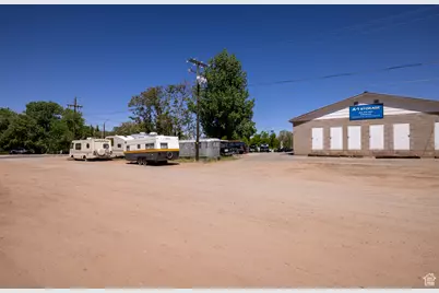 38 S 100 W, Moab, UT 84532 - Photo 13